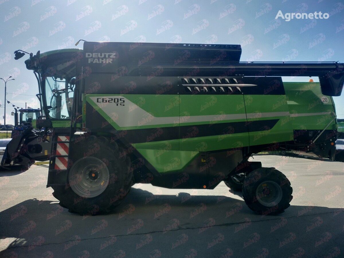 new Deutz-Fahr S6205TS grain harvester