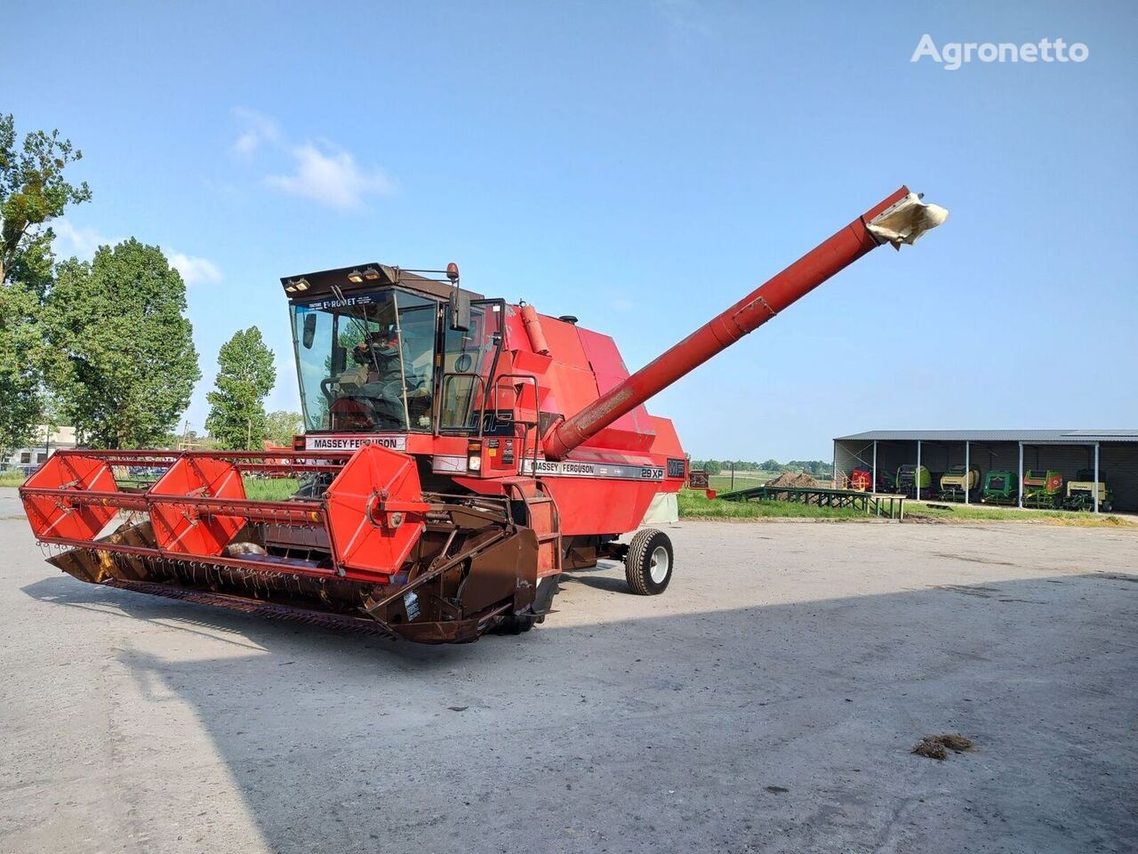 Massey Ferguson 29 XP  grain harvester