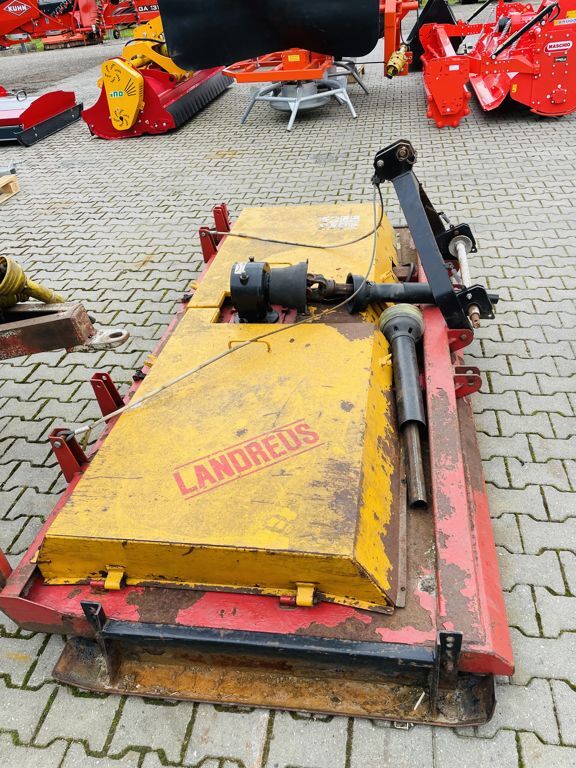 Landreus Weilandbloter rotary mower