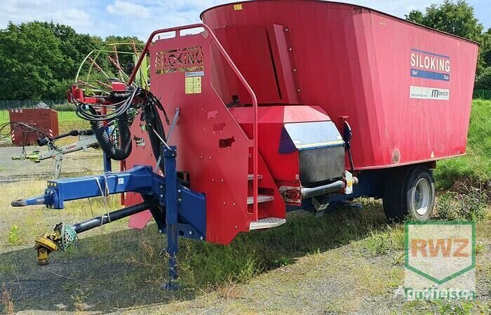 Mayer Siloking Trailed Line Classic feed mixer