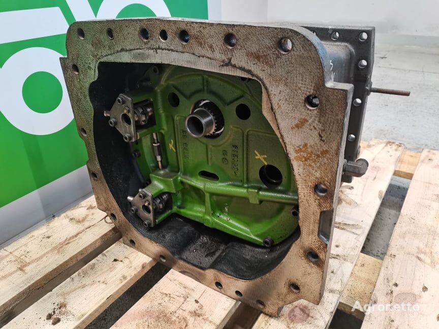 Dyna-6 Claas Arion 650 gearbox for wheel tractor