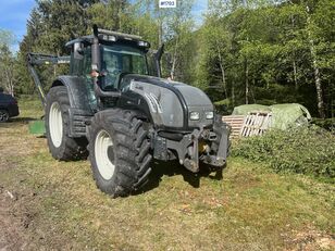 Valtra T182 wheel tractor
